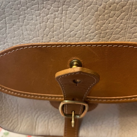 Heritage Leather Crossbody - Picture 3 of 6